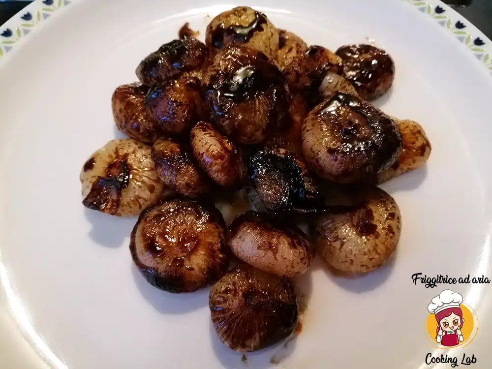 Cipolline agrodolci con aceto balsamico nella friggitrice ad aria Cipolline agrodolci con aceto balsamico nella friggitrice ad aria